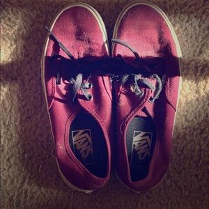 Red women’s vans 7.5